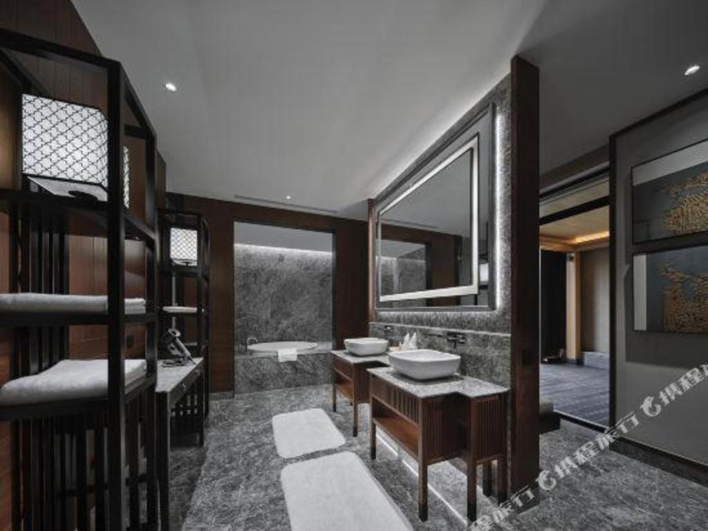 Отель Xianghu Xiaoyao Manor Ханчжоу Экстерьер фото