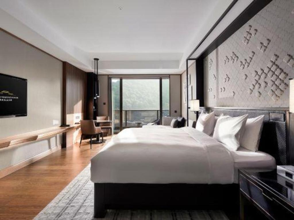 Отель Xianghu Xiaoyao Manor Ханчжоу Экстерьер фото