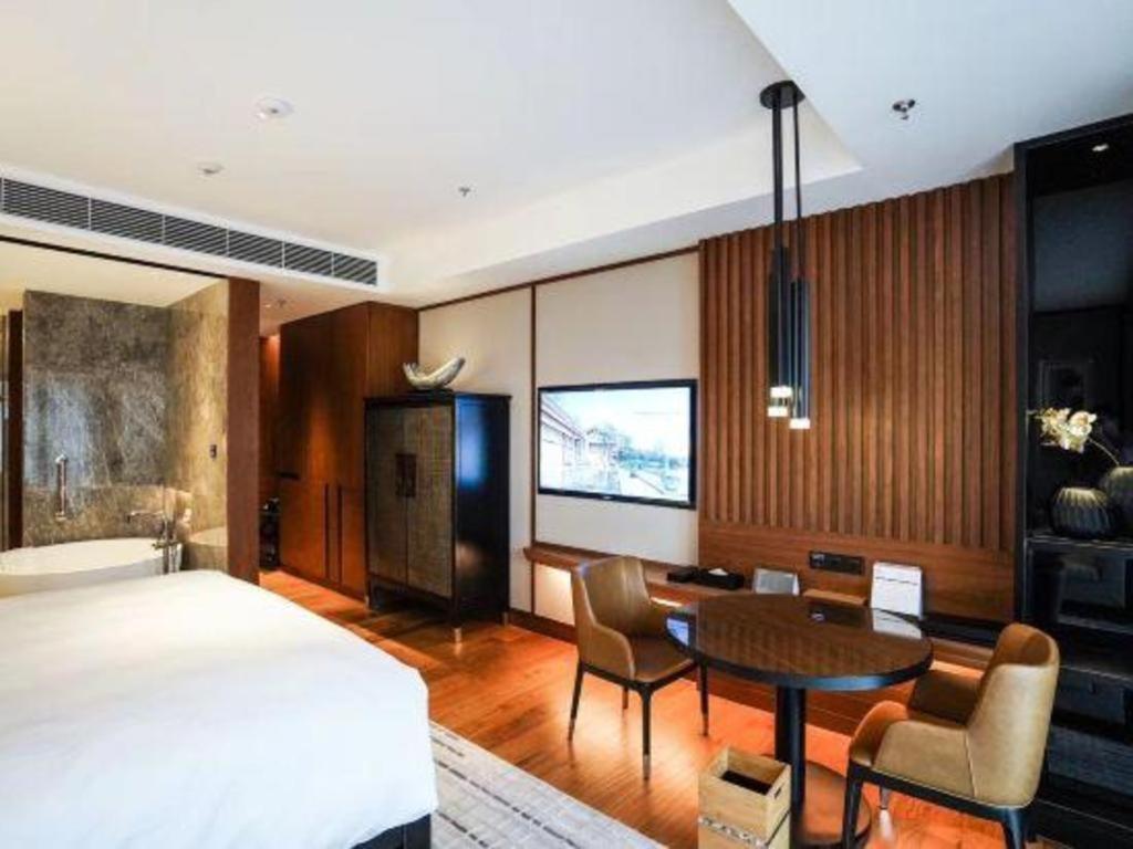Отель Xianghu Xiaoyao Manor Ханчжоу Экстерьер фото