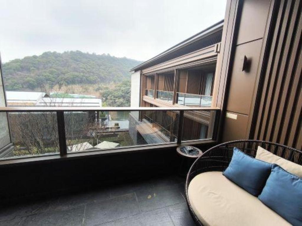 Отель Xianghu Xiaoyao Manor Ханчжоу Экстерьер фото
